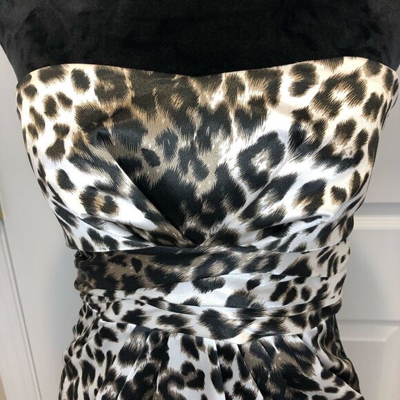 Tweeze Me strapless animal print dress w/ pockets - Picture 4 of 16